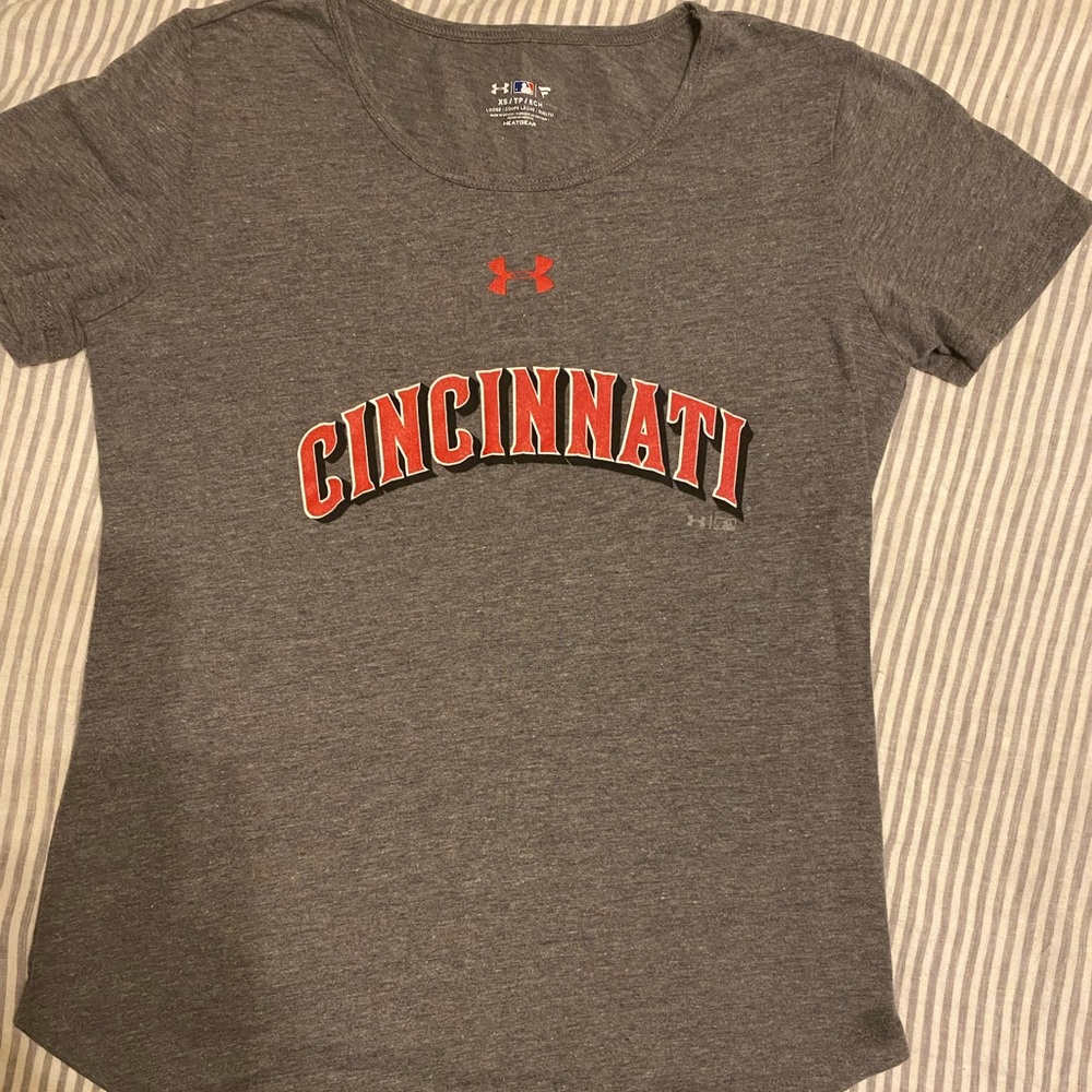Cincinnati Reds Under Armor t-shirt. Worn once.